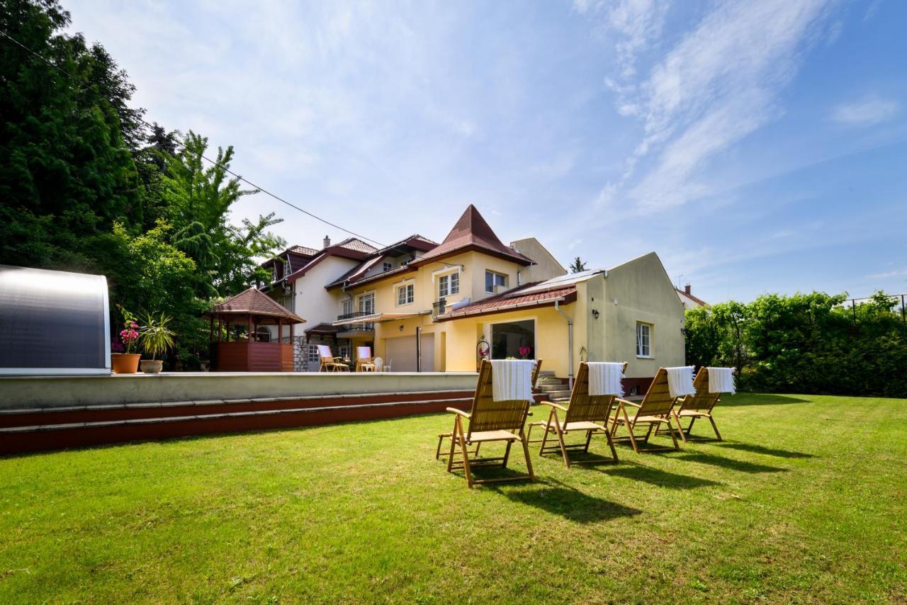 Rege - Wellness Resort House Eger Esterno foto