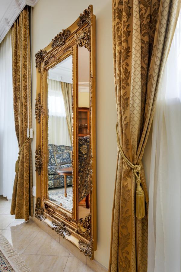 Rege - Wellness Resort House Eger Esterno foto