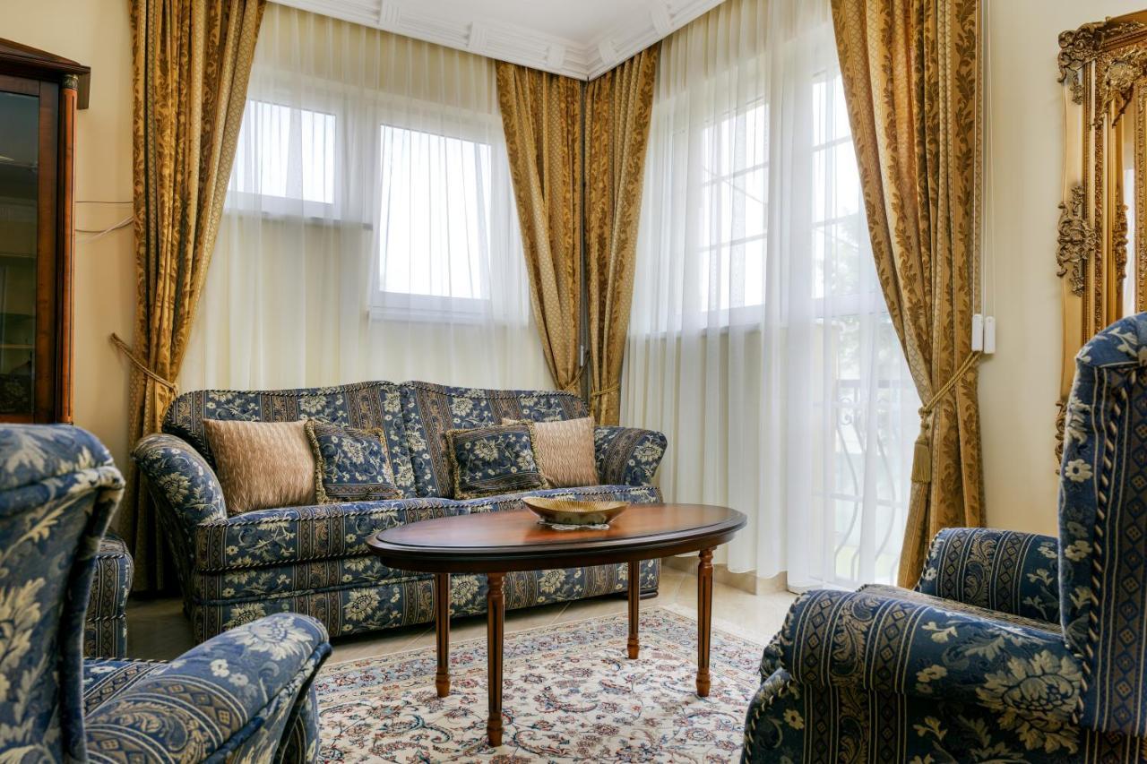 Rege - Wellness Resort House Eger Esterno foto
