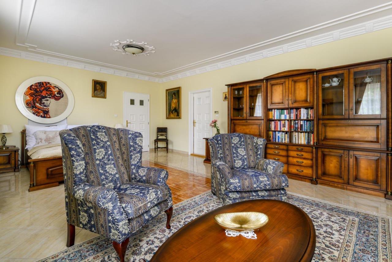 Rege - Wellness Resort House Eger Esterno foto