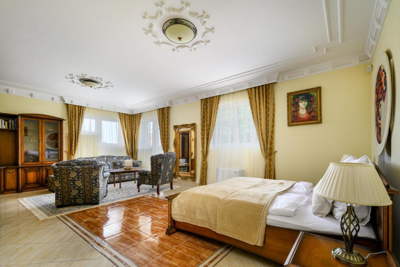 Rege - Wellness Resort House Eger Esterno foto