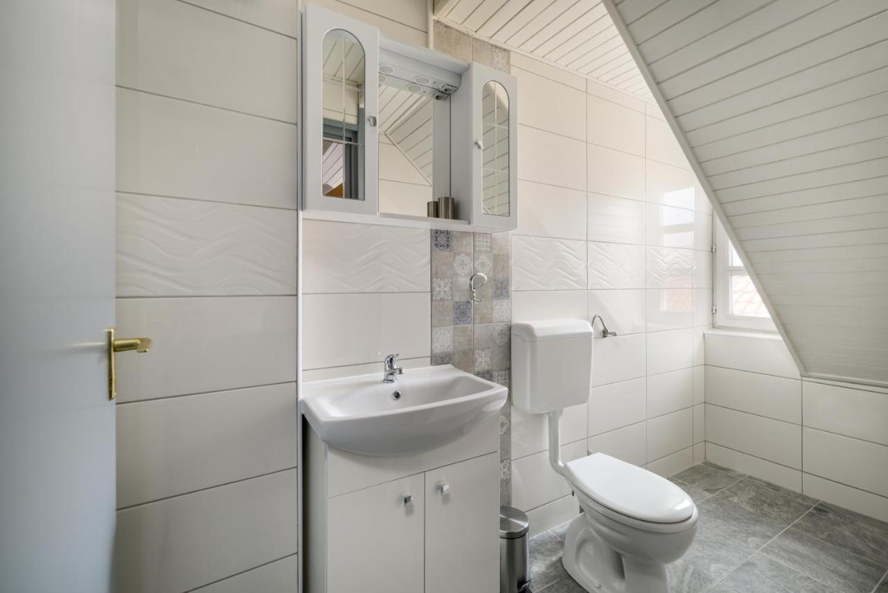 Rege - Wellness Resort House Eger Esterno foto
