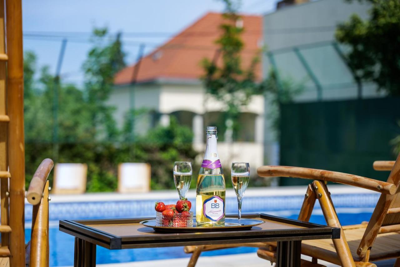 Rege - Wellness Resort House Eger Esterno foto
