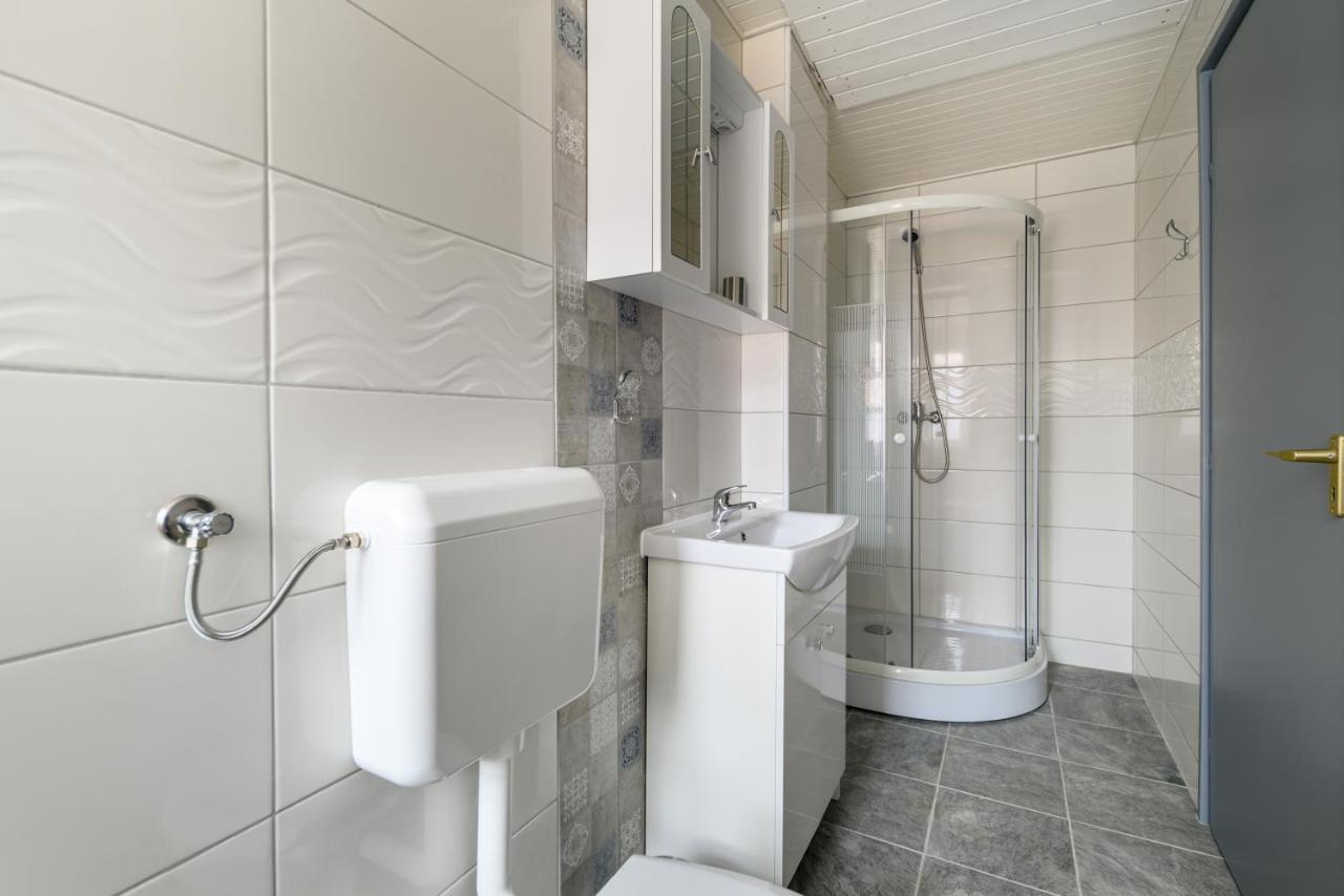 Rege - Wellness Resort House Eger Esterno foto