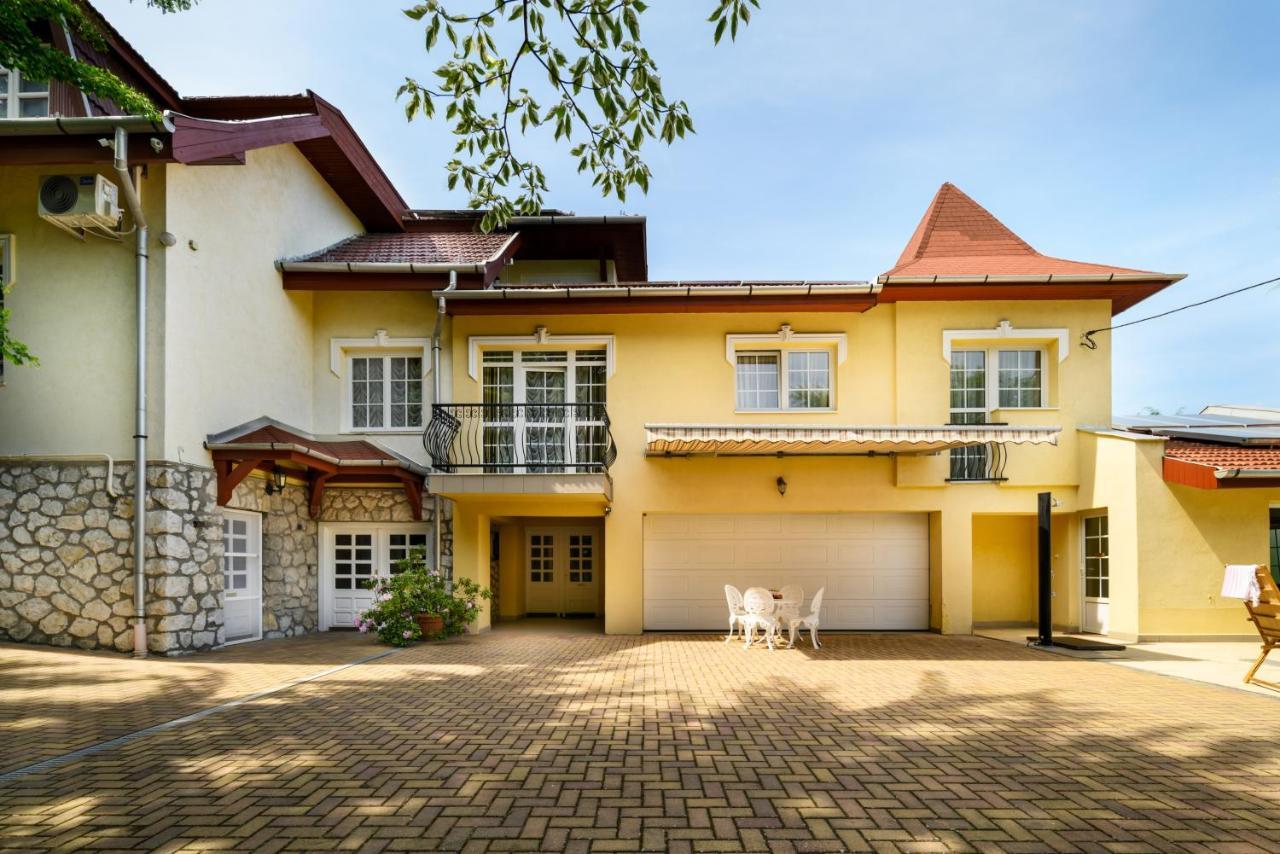Rege - Wellness Resort House Eger Esterno foto