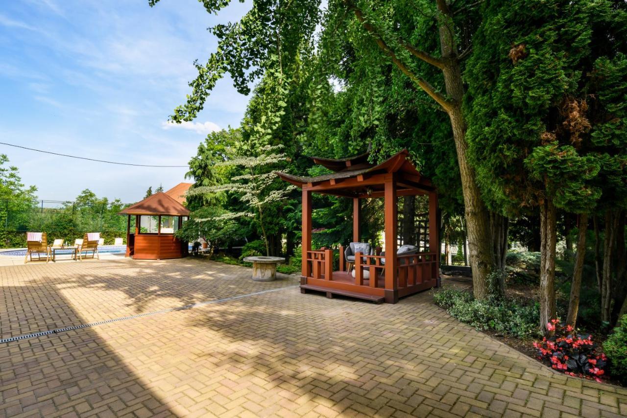 Rege - Wellness Resort House Eger Esterno foto
